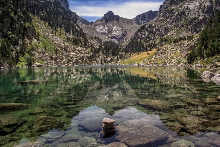 Carros de Foc mountains and lake in Catalonia